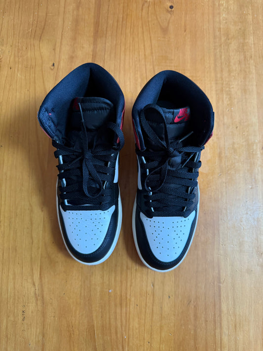 Air Jordan 1 Retro High OG 'Black Toe Reimagined' USED