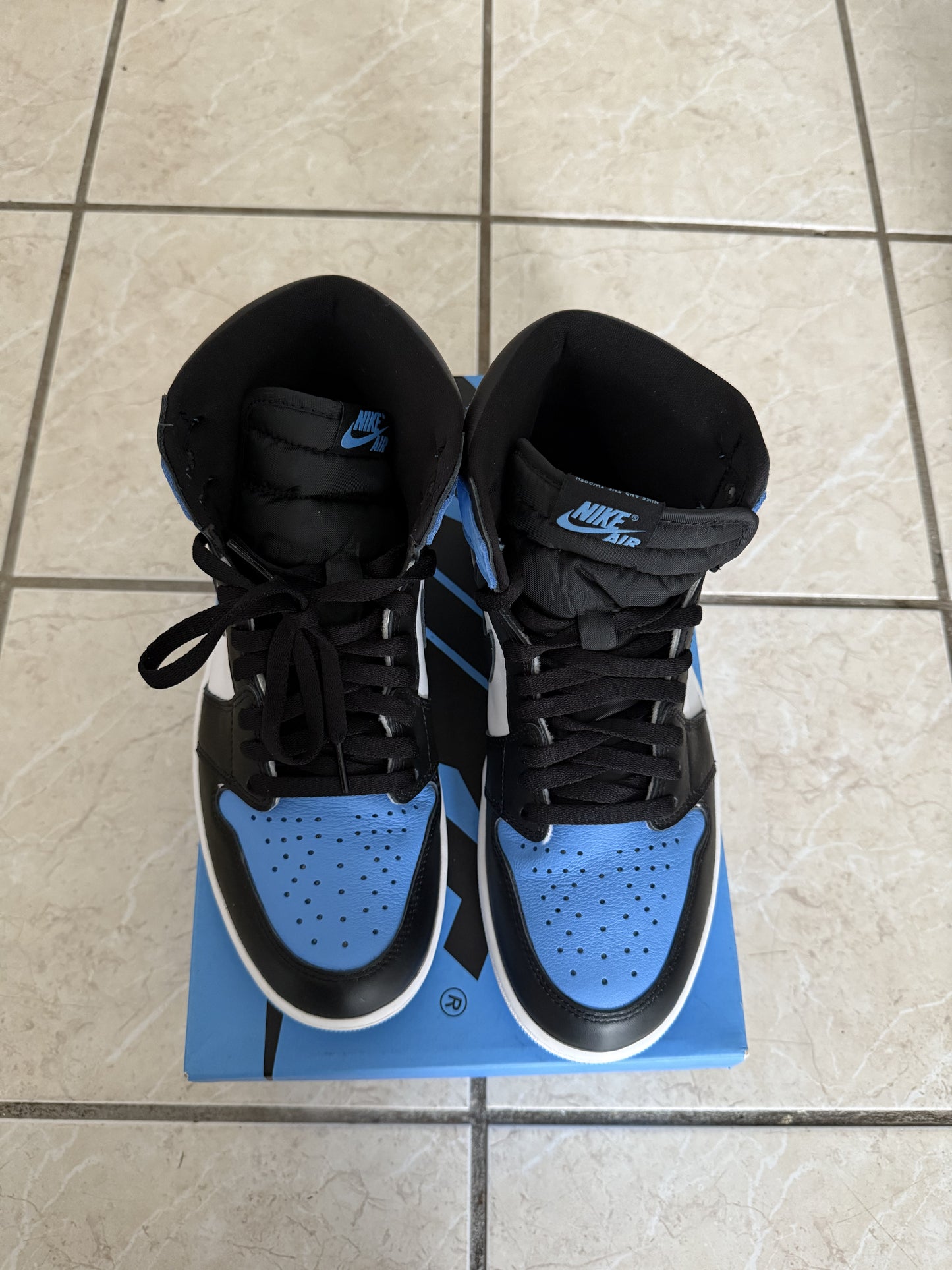 Air Jordan 1 Retro High OG “Unc Toe”